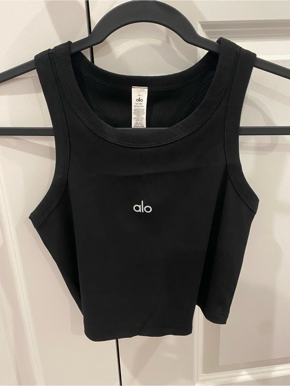 ALO Yoga Black Aspire Cropped Tank Top